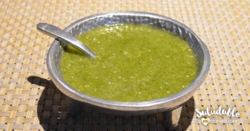 Cómo hacer salsa verde de tomatillo y chile serrano desde cero