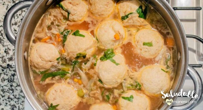 Albóndigas de pollo con verduras